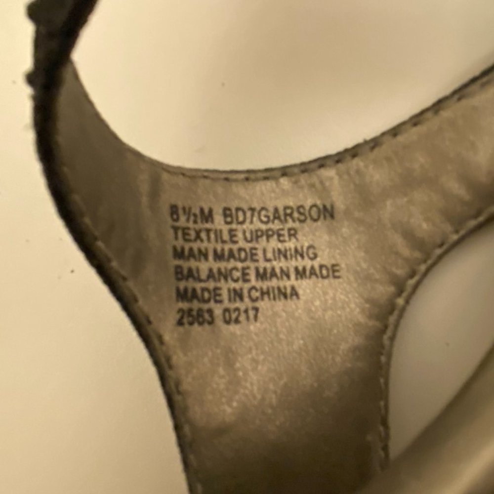 Bandolino black and silver sandals - Picture 9 of 9